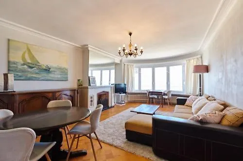 Paris 9D Apartment Ostend
