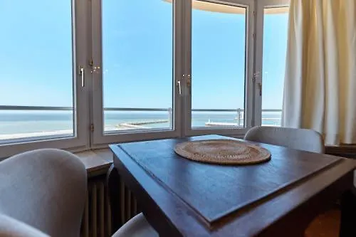 Paris 9D Apartment Ostend